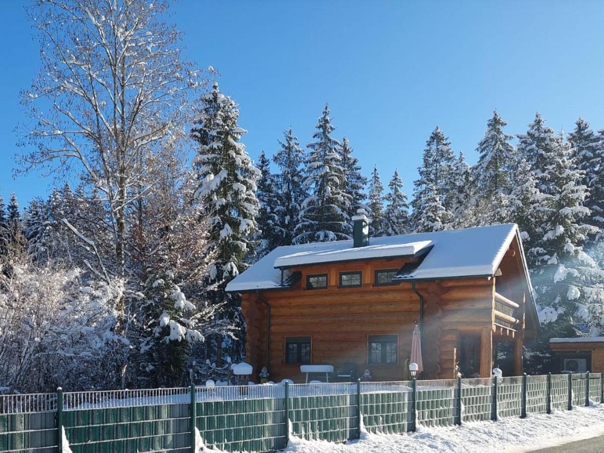 Ferienwohnungen Zwergenhäusl Grünau im Almtal Exterior foto