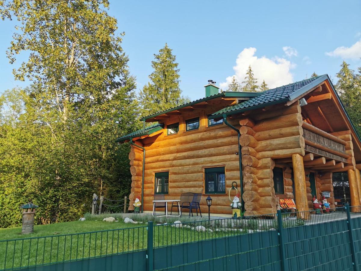 Ferienwohnungen Zwergenhäusl Grünau im Almtal Exterior foto