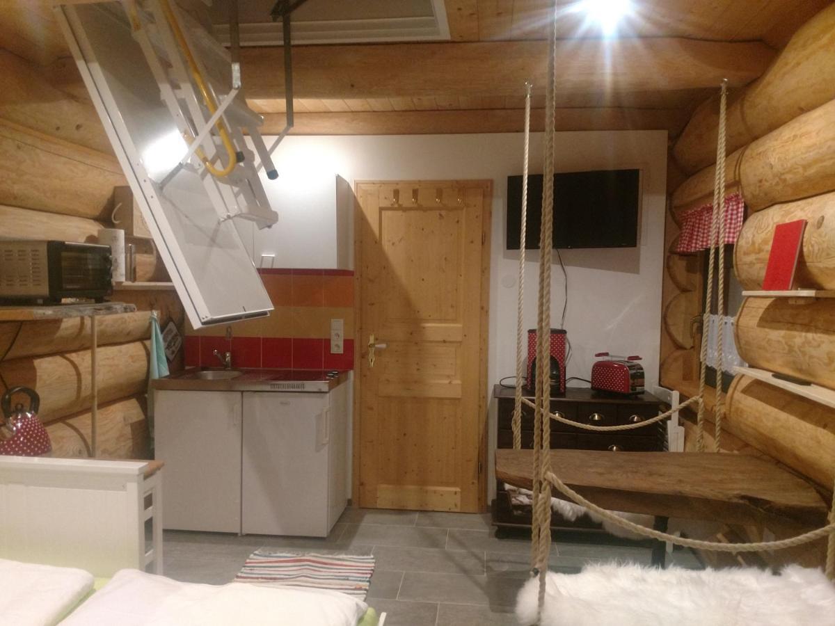 Ferienwohnungen Zwergenhäusl Grünau im Almtal Exterior foto
